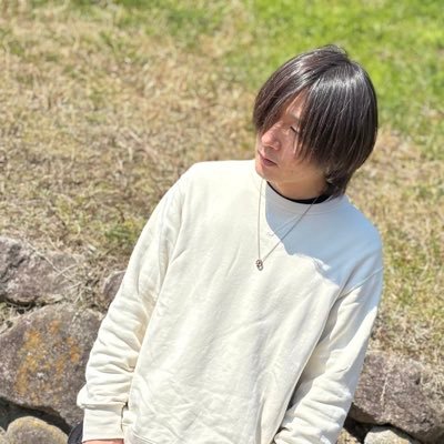 福岡で音楽を作ったりしてます💻️🎹🎧️ メインはベーシスト🎸 僕が携わらせてもらった音が誰かの何かになればいいなと思っています⭐️ それと甘い物が好きです🍰 よろしくおねがいします🎵😀 ex-SKA'SH ONIONS,ex-Kanon's Lisa