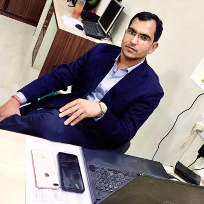 #अक्सर_गिरे_हुए_लोग #हमारी_ज़िन्दगी_में_आकर_हमें #महँगे_सबक_दे #जाते_हैं ।।
