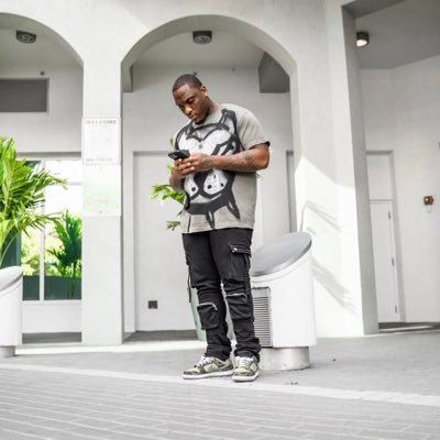Manchester, JA 🏝📍Miami/LA 🏦 . Future PRIVATE FIGURE! . CEO: F.I.P / WALLSTREET ACADEMY NEED HELP YOUR BILL CASH APP/ ACTIVE BANK