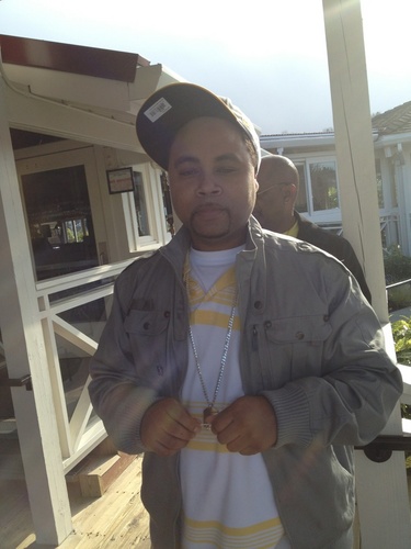 youngD206's profile picture. Game tight and famliy first.Laker Nation baby and dont 4 get about them 49ers will be back