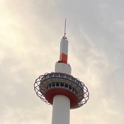 IimUqLJp4n290's profile picture. 阪大理物 B1 物理道中 日々是精進 #spm29th 電磁気1班　なんで物理学科なのに数学やってんだ