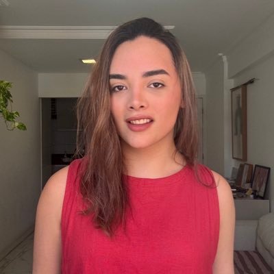 Atriz :) Protagonista dos filmes: @alicejroficial o “ser” mulher é a mulher quem faz - anne mota