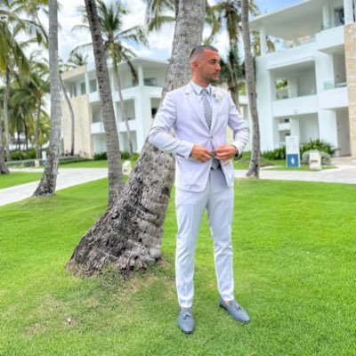 bzn_baller23's profile picture. Show no love. Love will get you killed.