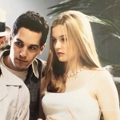 Kirellity's profile picture. Sou estranha e como muito miojo