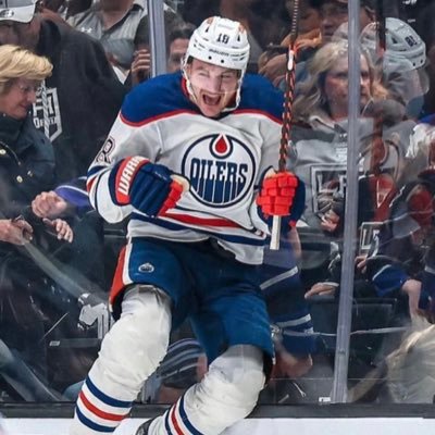 crf04oilers's profile picture. 