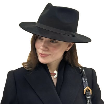 Brand Development | AI | Crypto & Tech
Digital Finance | Influencer
Public Speaker