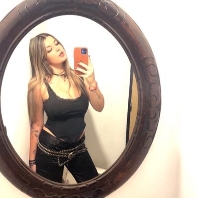 choripan lover,,,,,,,, twitteo boludeces y política si alguna no te interesa ni me sigas !1!1!