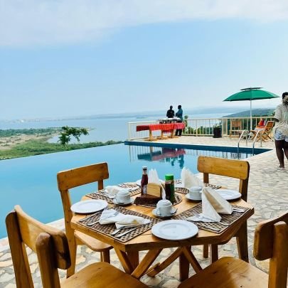 Eco-friendly Lodge on Mweya Peninsula, Queen Elizabeth National Park 🍃