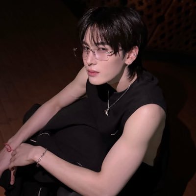 bluryfus's profile picture. .