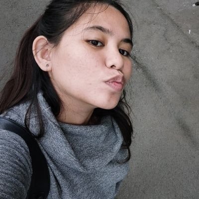 nathaniaaiueo's profile picture. isinya ngeluh semua