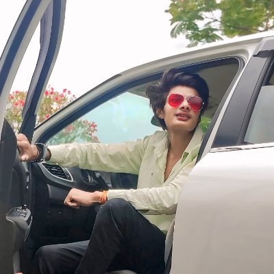 nil1063's profile picture. Indian🇮🇳
humanity
truth
यूं ही ठोकरों के डर से कभी सफर छोड़ा नहीं जाता,गर्दिशों में फंस कर भी अपनों को छोड़ा नहीं जाता।