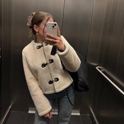 myst1fice's profile picture. i’m still doin me.