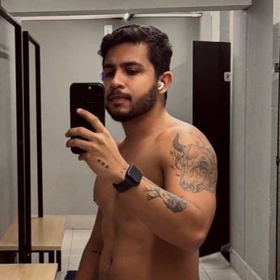 sou livre, praticamente falido, mas completamente livre.