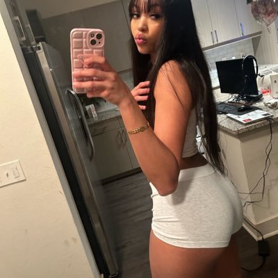 $30 Tribute REQUIRED , No Tribute NO REPLY. 24 yrs old MY ONLY FINDOM ACCT !! I verify :) unblock fee $100
