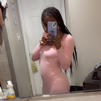 nataile_zulay's profile picture. Model/Kashdoll im a mommy👶🏽