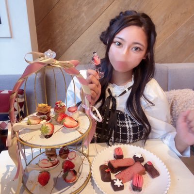 サッカー以外の事も!!高校3年生のあゆみんッス元サッカー🚺 Jリーグ🧡高校サッカー💜とか色々⚽️固定のALT良かったら見てください❣️住みは神奈川🏠みなさんと語れるくらいもっとサッカーのこと知りたいので絡み増やしたい! インスタ⇒https://t.co/u5cGdqvpYj