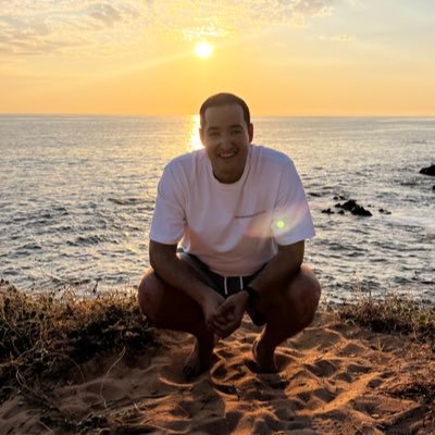 Experto en nada, aprendiz de todo. De los @tuzos siempre. Comunicación, Política, Deportes.
