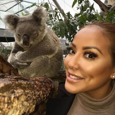 I'm a country girl with good heart love to meet new people and open to new things in life. I love camping,shopping, dancing,swimming and animal lover