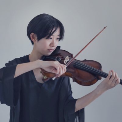 京都市立芸術大学弦楽専攻/ヴァイオリン&ヴィオラ/京都市ジュニアオーケストラ所属/ロマン派音楽研究会(@romantic_kcua)二代目会長 Instagram→r.o_vn //スタジオオケに入りたいかも。イギリスに行きたいかも。映画制作会社に就職したいかも。