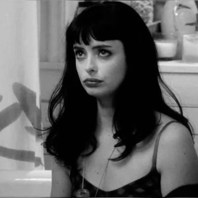 heeloquecendo's profile picture. melancolia.