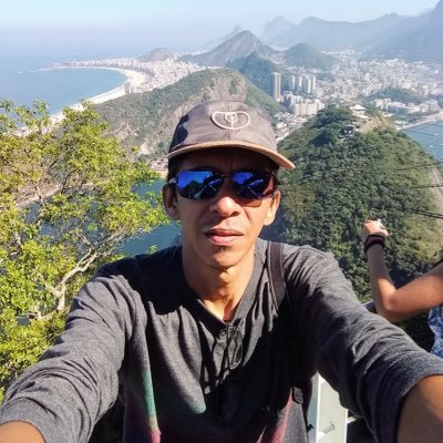 Minha vida é a música 🎼. Ariana Grande, Vasco💢, Paysandu 🐺 💙 e Rock’n’roll na veia🤘🏽, garantido 🐮❤️ e Praia Clube 💛🖤🏐 no coração