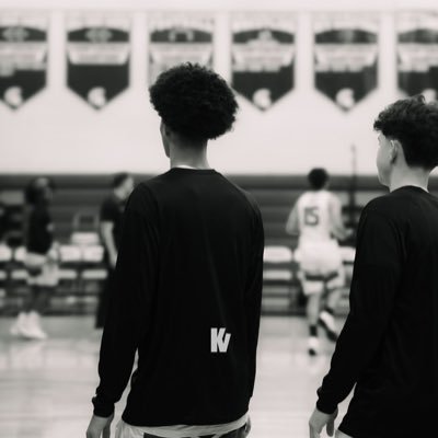 2027 6'1 CG High School: Valley Stream North 3.7 GPA Instagram:Showt1metris