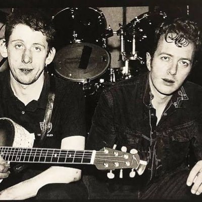 coldmilklover's profile picture. poo and pee