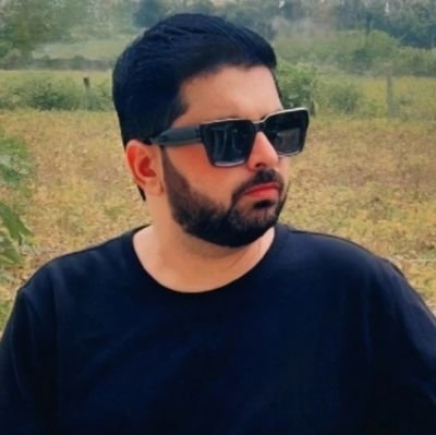 abhiboxa's profile picture. Observing, Learning & Sharing ✨