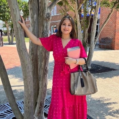 Life has just begun. I love traveling🥰, food and reading. I believe in the beauty of life and I am learning and growing every day. 🥳