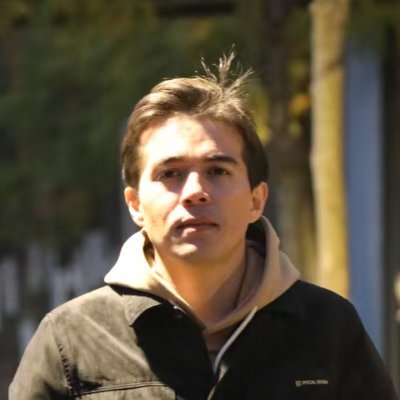 BegiEbi's profile picture. a madman, like a mad river.