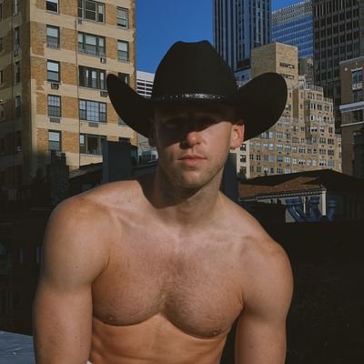 cowboyboy10's profile picture. boys just wanna have fun 🧔🏻👬

🔞🔞 I love dick 😋

man body appreciator 🤤😍