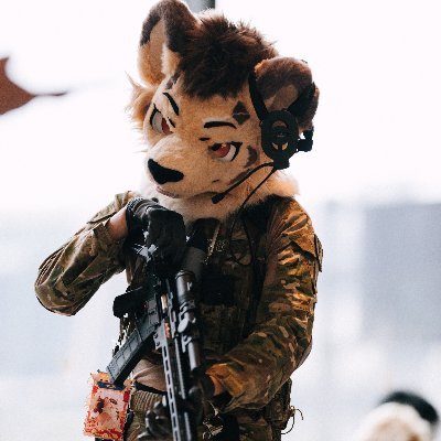 BarneTiger's profile picture. 我叫巴恩嗷~是虎子🐯嗷~常驻中国广州，会在珠三角地区的展子出现~喜欢毛毛和尼龙~不过还是希望别说R18🔞的话题哈~