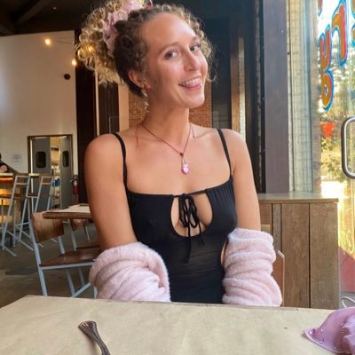 MelissaHer27322's profile picture. No legacy is so rich as honesty 😇