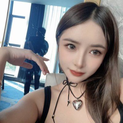 raropeteu's profile picture. Subtly charming coffee evangelist
