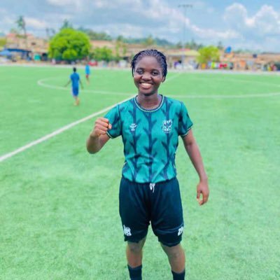 Professional footballer , plays as a striker / attacking winger⚽️currently plays for Fc Samartex ladies.