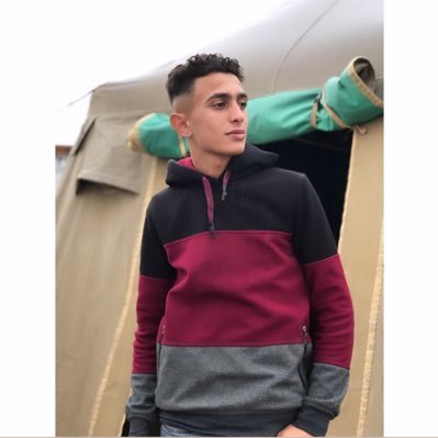 Abod_temraz's profile picture. I am Ahmed from Gaza, I am 19 years old, I live in a tent with my family, and I am trying to survive and escape from the genocide in Gaza.🇵🇸🥹