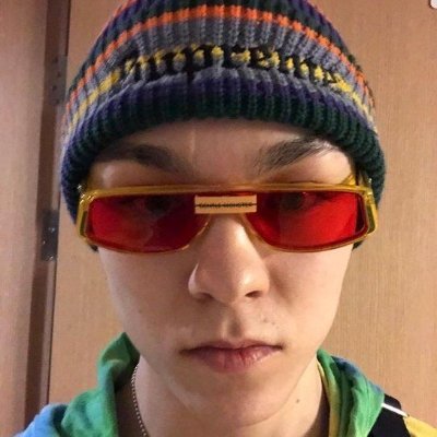 wokecarat's profile picture. thats my magic mamamamamagic clock