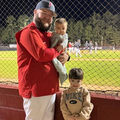 Assistant Baseball and Pitching Coach for @FHSdawgbaseball #DAWGS