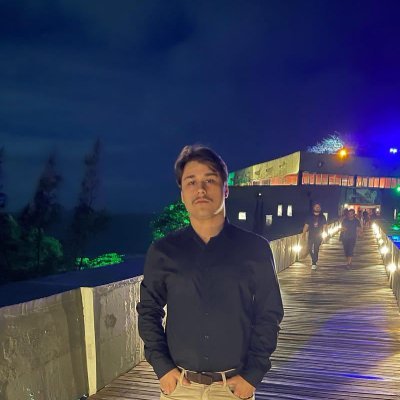 State University of Rio de Janeiro| blockchain developer | @botafogo lover, @juventusfc and @nyknicks supporter | Don't trust. Verify |