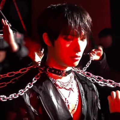 二十 岁 || 20yo || saw ateez 2x|| 🔞NSFW ff || writiny || dyke || any pronouns