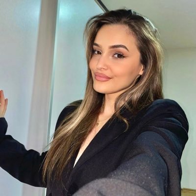 edonitahalimii's profile picture. 🤎