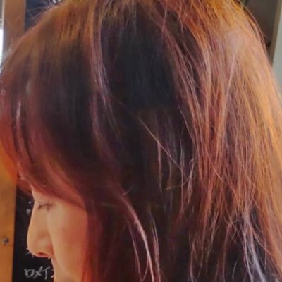 atorie_h's profile picture. もう騙されません。 税金，添加物。パーマ液、カラー剤共に経皮毒と知り美容室を閉店しました。今は将来のある若者子どもを守りたい。静かに好きな事をして生きたい。