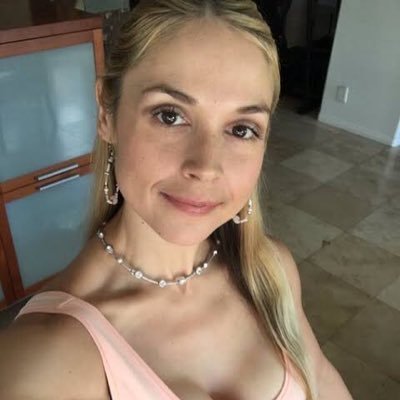 I’m single girl who just wanted to be happy no more scammers I want a real person to come in