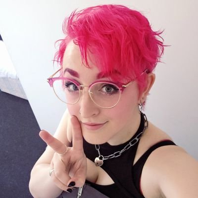 EmJane405's profile picture. Singer-songwriter/hopeless romantic (she/her) ✨