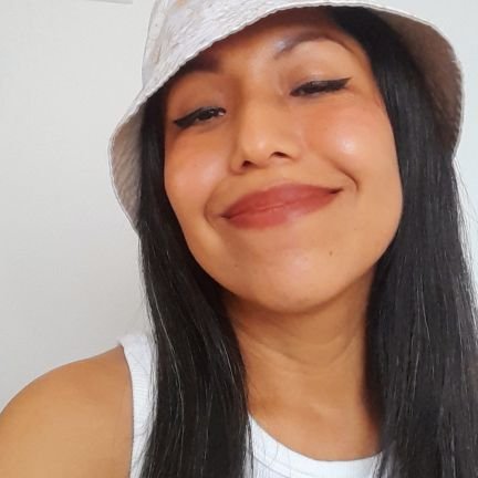 neninaflower's profile picture. 👩🏻‍💻Diseñadora remoto, detesto el invierno, como plantas.
Creación de  contenido para redes sociales.  Escríbeme y trabajemos.