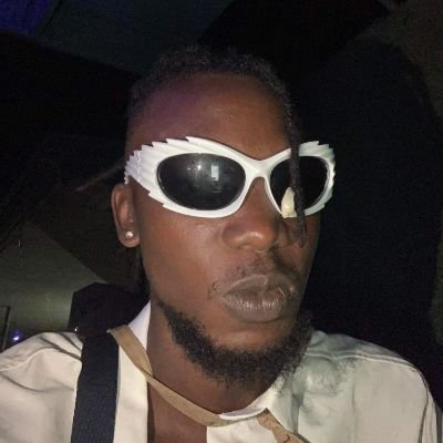KING👑MAKER Take me to 20k🙏 Don't Call Me A Blogger DM for promo Clik the link on my bio https://t.co/q85Z9wiCvb |+18| for ads 💬 Whatsapp me👆