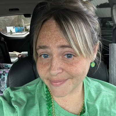 Kindness matters 💜 Be a nice human! I love coffee, sports, laughter, and sharing my inappropriate thoughts. Mama,beard lover, and educator. 38 #LGM #NYG #NYR