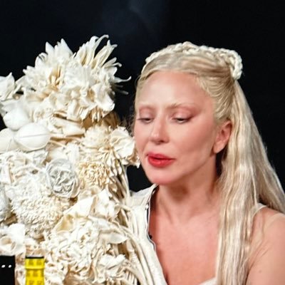 sweettoothunch's profile picture. 