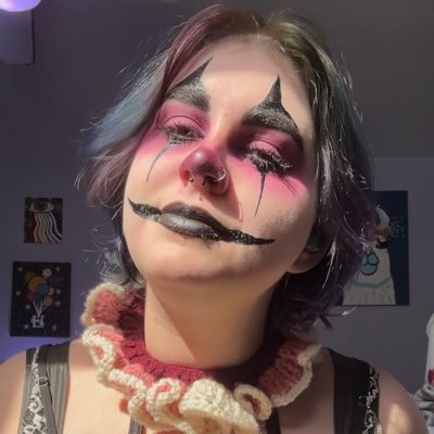 18+ Only! 💜24🏳️🌈🏳️⚧️ Transmasc content creator and artist🤩 | Fantasy✨ | Elf🧝🏼 | Clown 🤡 🌈| Alternative🖤|Smoke🍃💨| No meetups!🚫|
