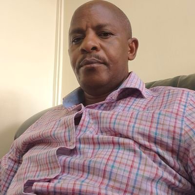 Mwisemwerah's profile picture. Advocate for social transformation|Entrepreneur|Strategist|Father|Husband|Son of Mama Mokena